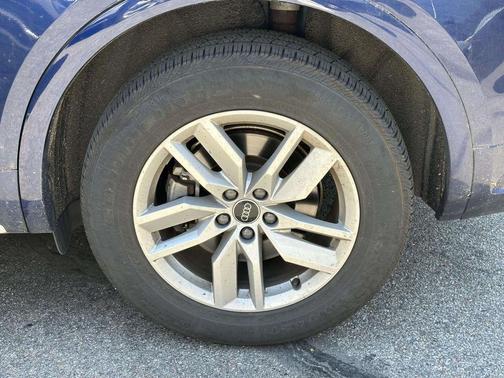 Navarra Blue Metallic 2024 Audi Q5 45 S line quattro Premium