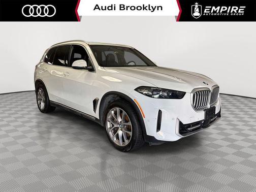 Alpine White 2024 BMW X5 xDrive40i