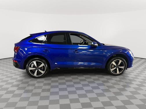 Ultra Blue Metallic 2023 Audi Q5 Sportback 45 S line quattro Premium
