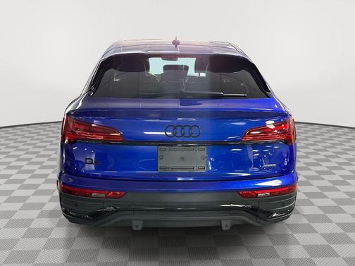 Ultra Blue Metallic 2023 Audi Q5 45 S line quattro Premium