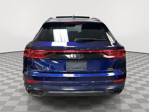Navarra Blue Metallic 2023 Audi Q8 55 Premium Plus