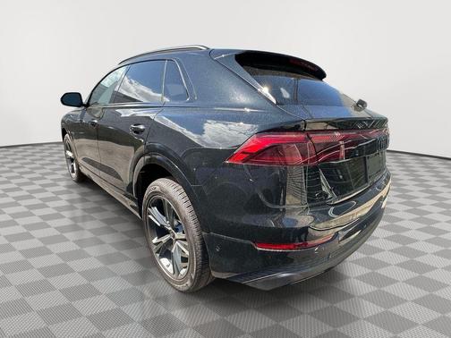 Mythos Black Metallic 2026 Audi Q8 55 Premium