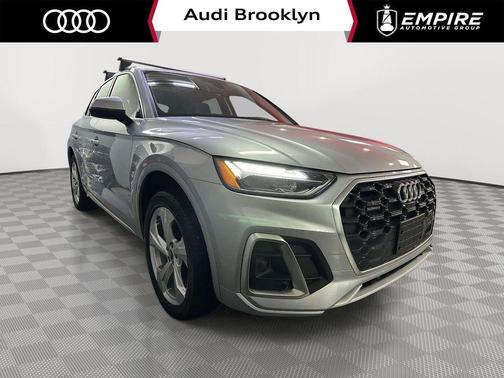 Florett Silver Metallic 2023 Audi Q5 45 S line quattro Premium