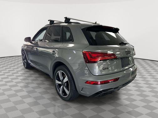 Chronos Gray Metallic 2023 Audi Q5 45 S line quattro Premium
