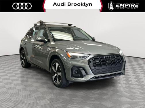 Chronos Gray Metallic 2023 Audi Q5 45 S line quattro Premium