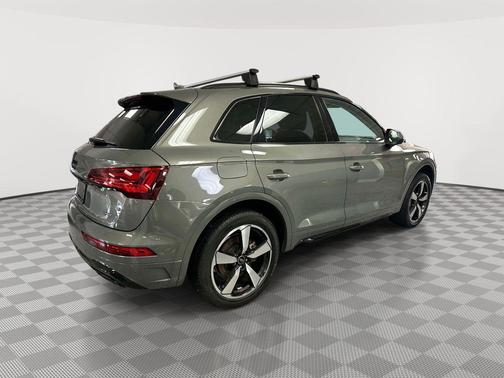 Chronos Gray Metallic 2023 Audi Q5 45 S line quattro Premium