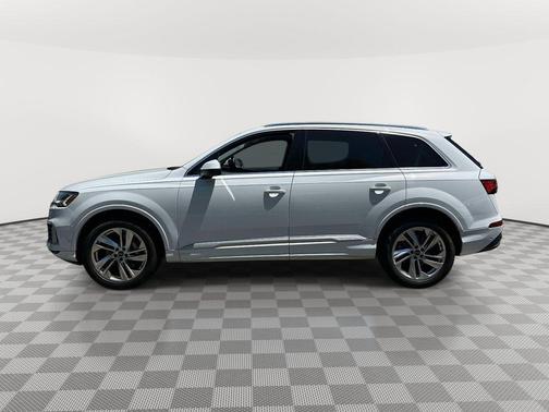 Glacier White Metallic 2023 Audi Q7 55 Premium Plus
