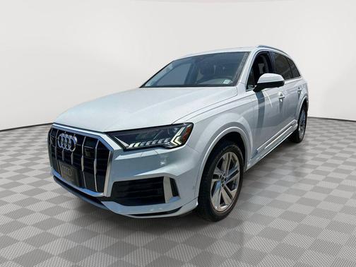 Glacier White Metallic 2023 Audi Q7 55 Premium Plus