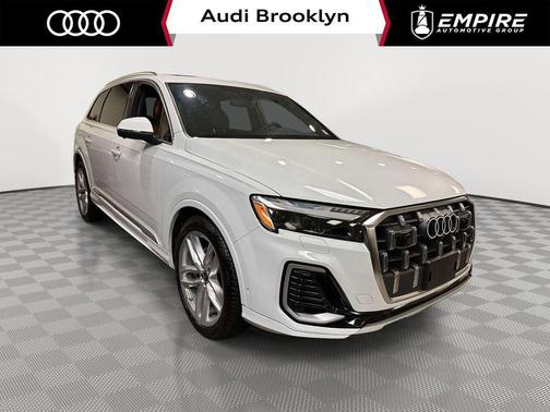 Glacier White Metallic 2025 Audi Q7 55 Prestige