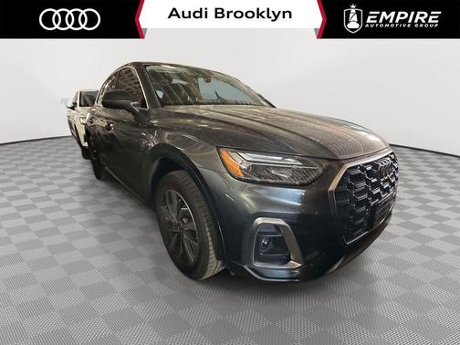 Daytona Gray Pearl Effect 2023 Audi Q5 45 S line quattro Premium