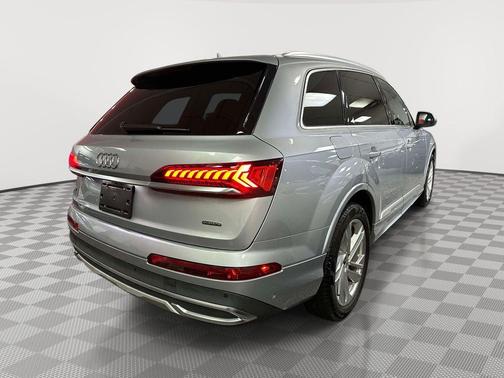 Florett Silver Metallic 2021 Audi Q7 55 Prestige