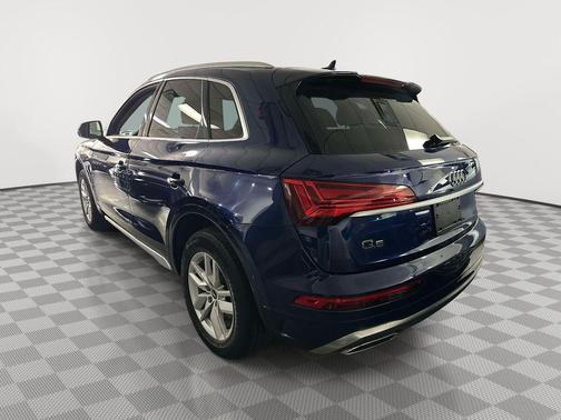 Navarra Blue Metallic 2022 Audi Q5 45 S line quattro Premium