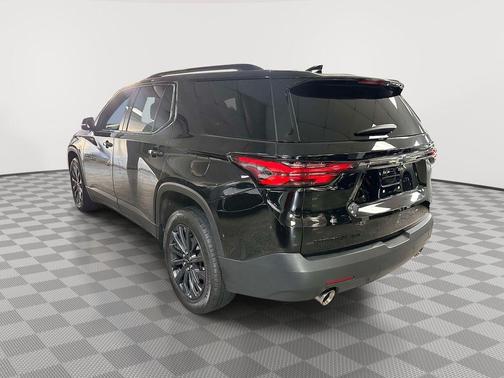 Mosaic Black Metallic 2023 Chevrolet Traverse RS