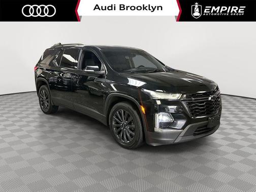 Mosaic Black Metallic 2023 Chevrolet Traverse RS