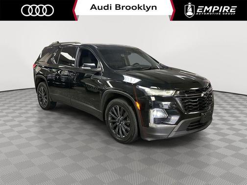 Mosaic Black Metallic 2023 Chevrolet Traverse RS