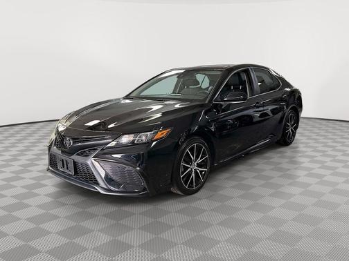 Midnight Black Metallic 2023 Toyota Camry SE