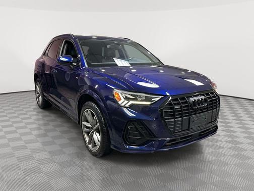 Navarra Blue Metallic 2023 Audi Q3 45 S line Premium
