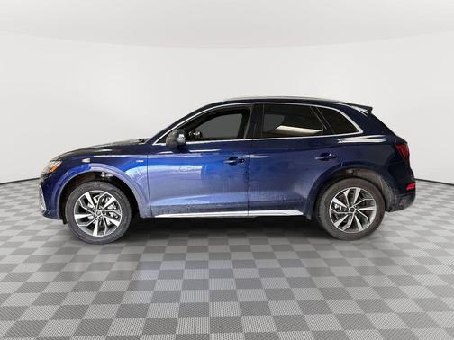 Navarra Blue Metallic 2023 Audi Q5 45 S line quattro Premium