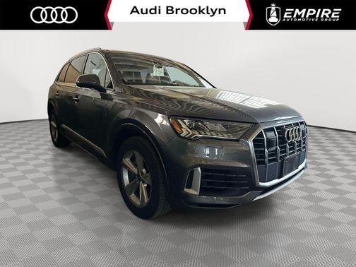 Samurai Gray Metallic 2023 Audi Q7 55 Premium