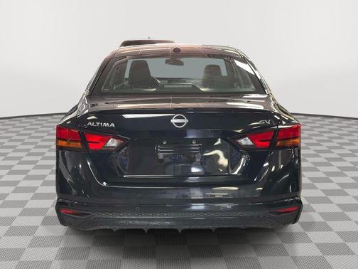 Black 2024 Nissan Altima 2.5 SV