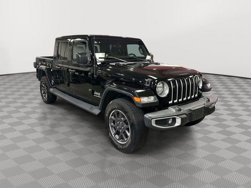Black Clearcoat 2021 Jeep Gladiator Overland