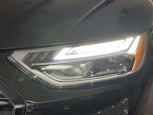 Mythos Black Metallic 2023 Audi SQ5 3.0T Premium Plus