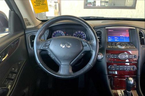 2016 INFINITI QX50 Base