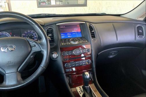 2016 INFINITI QX50 Base