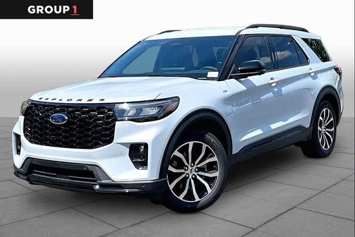 Space White Metallic 2026 Ford Explorer ST-Line
