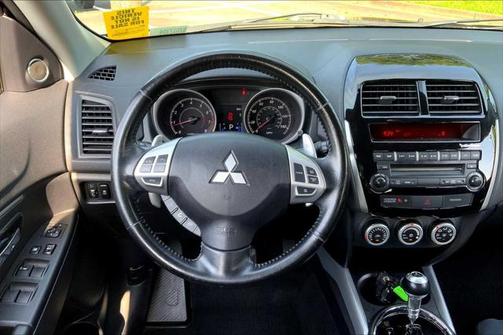 2011 Mitsubishi Outlander Sport SE