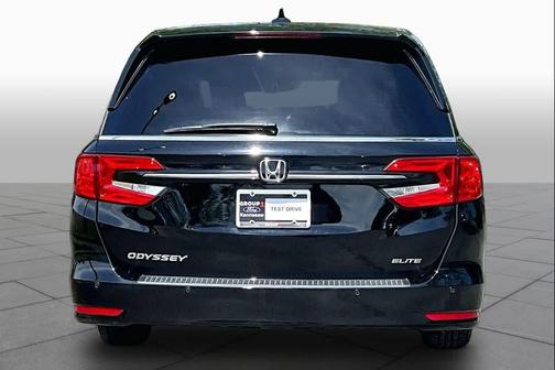 Crystal Black Pearl 2023 Honda Odyssey Elite