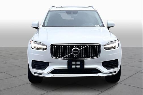 2020 Volvo XC90 T6 Momentum