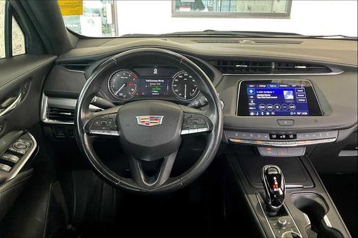 2021 Cadillac XT4 Premium Luxury