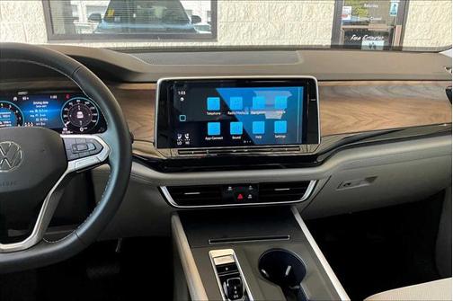 2024 Volkswagen Atlas 2.0T SE