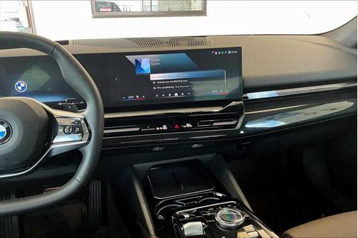 2024 BMW 530 i xDrive