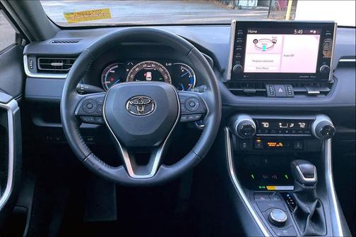 2022 Toyota RAV4 Hybrid SE