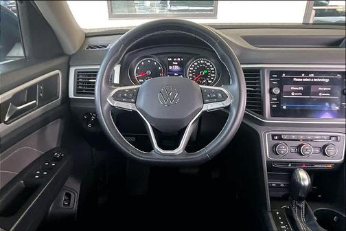 Platinum Gray Metallic 2021 Volkswagen Atlas 3.6L SE w/Technology