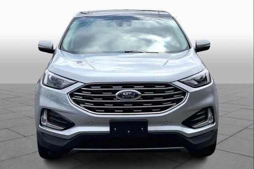 Iconic Silver Metallic 2022 Ford Edge Titanium