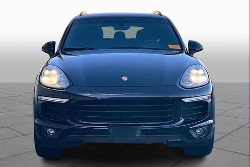 2017 Porsche Cayenne Platinum Edition