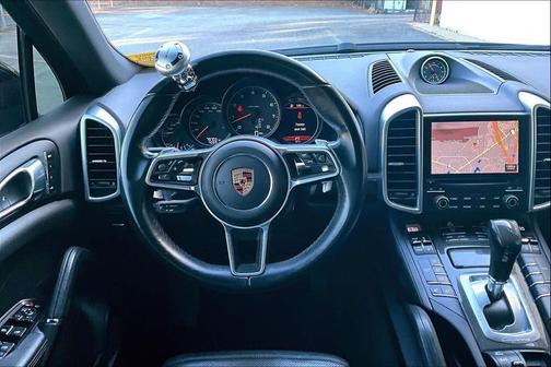 2017 Porsche Cayenne Platinum Edition