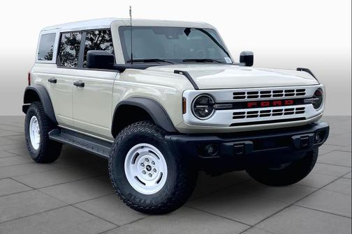 Desert Sand 2026 Ford Bronco Heritage Edition