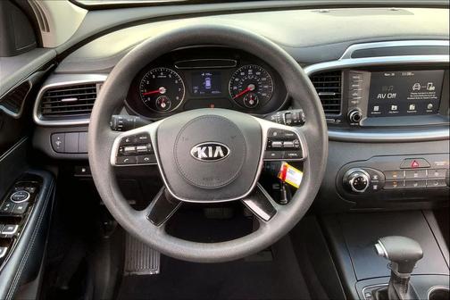 2020 Kia Sorento LX