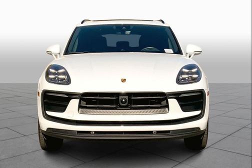 2025 Porsche Macan AWD