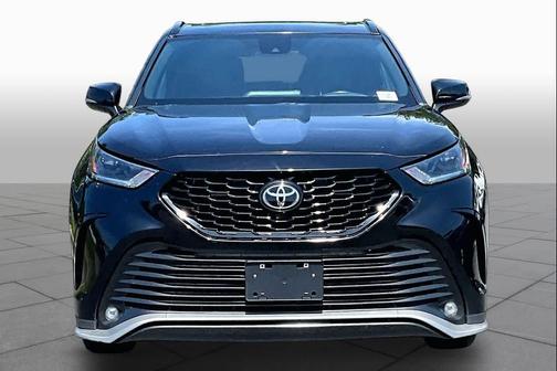 Midnight Black Metallic 2024 Toyota Highlander XSE
