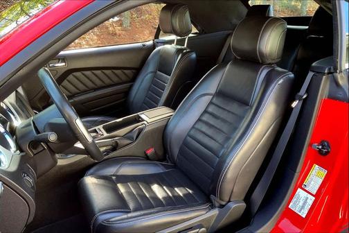 2013 Ford Mustang V6 Premium