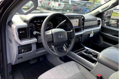 2025 Ford F-250 XLT