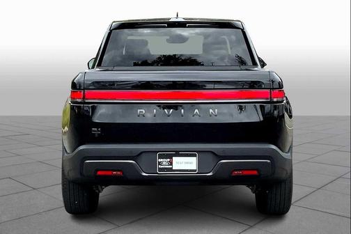 2025 Rivian R1T Adventure Dual-Motor Max Pack