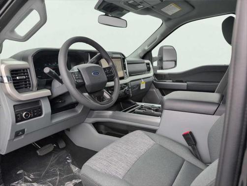 2025 Ford F-250 XLT