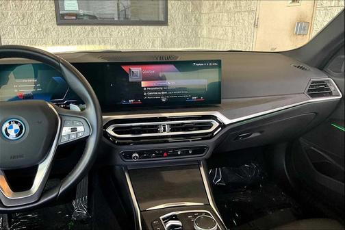2024 BMW 330e 330e