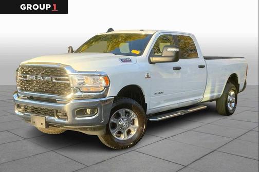 2024 RAM 3500 Big Horn Crew Cab 4x4 8' Box